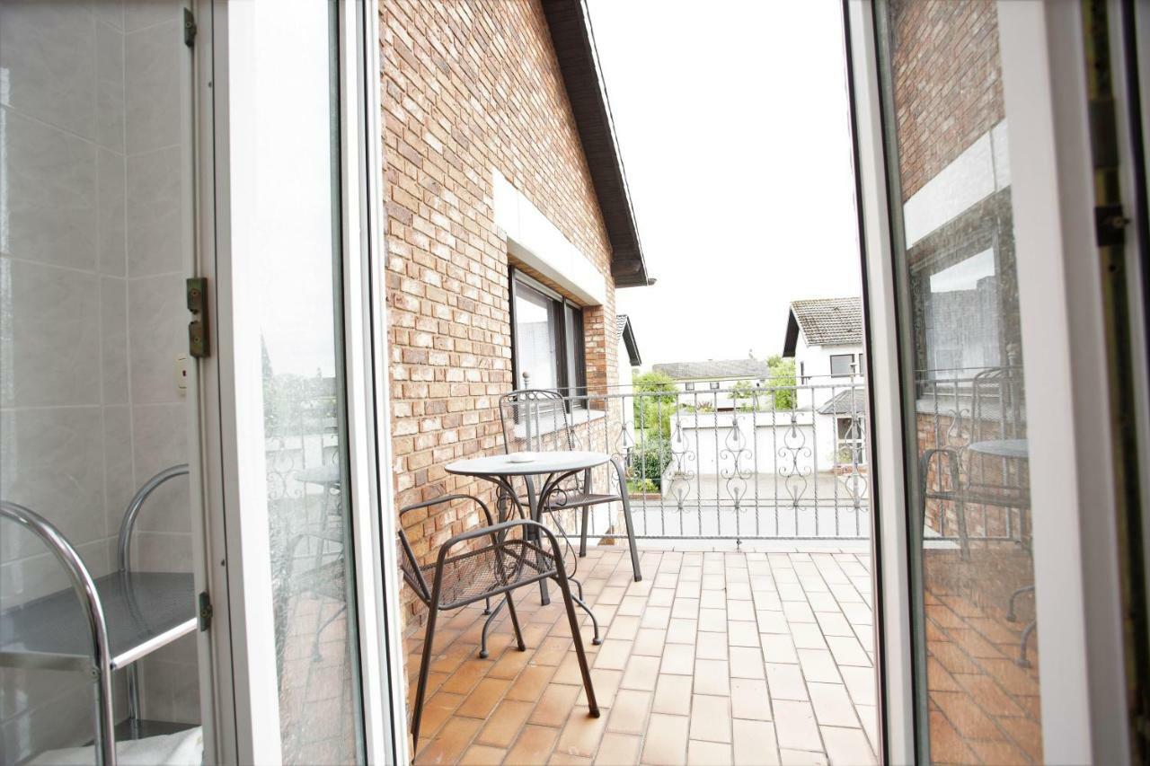 Gaestehaus Am Vogelsang Kerpen  Bagian luar foto